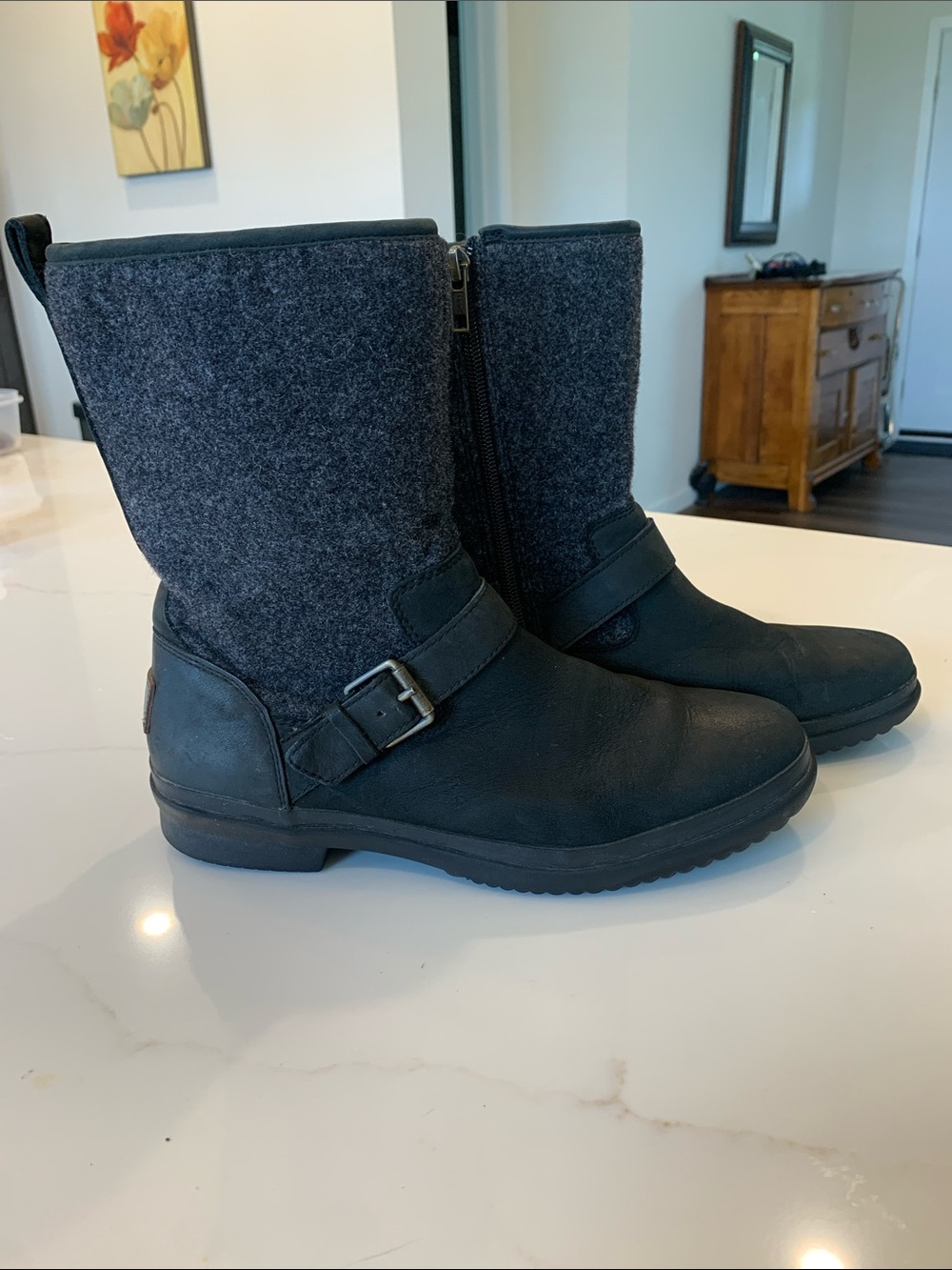 Ugg Australia Robbie Black Waterproof Boots Size 8.5 #1017377